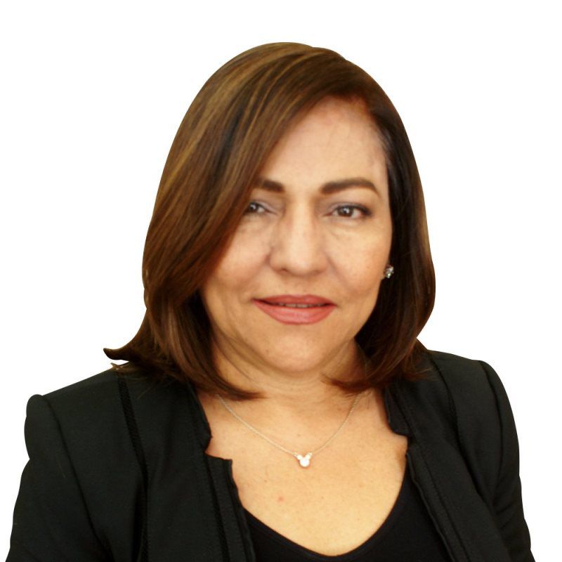 Elizabeth Eli Diez, Master Stylist at Frenzy Salon